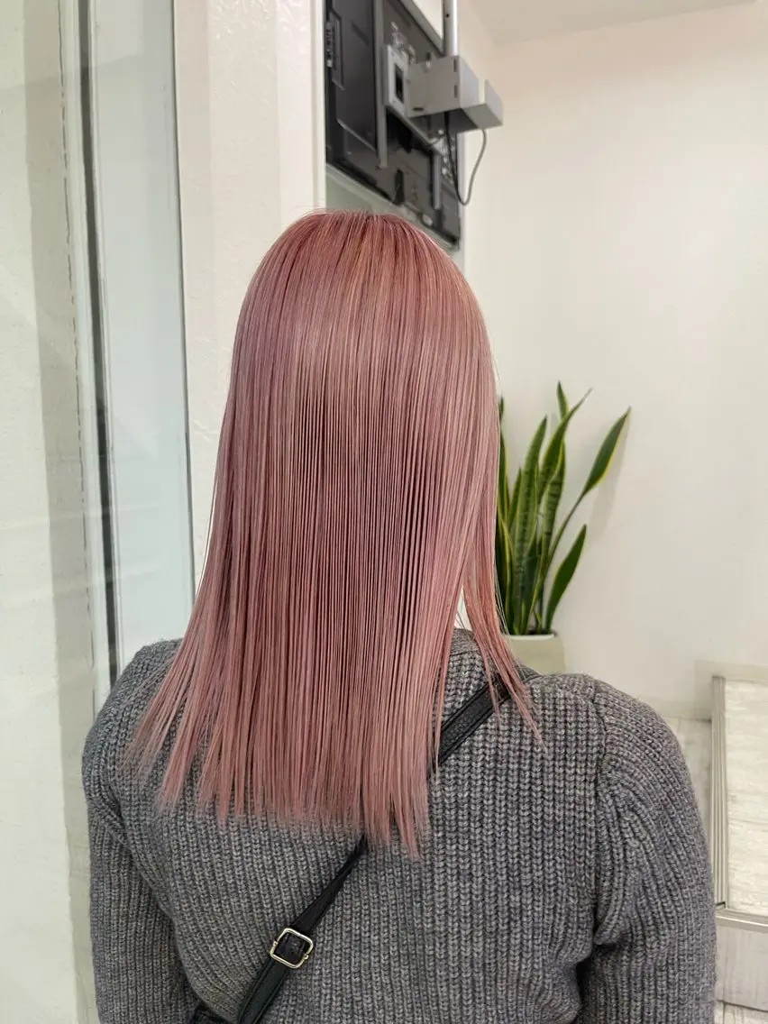 カラー 透明感カラー ダブルカラー TIDEHAIR りょうたボブ募集のヘアスタイル