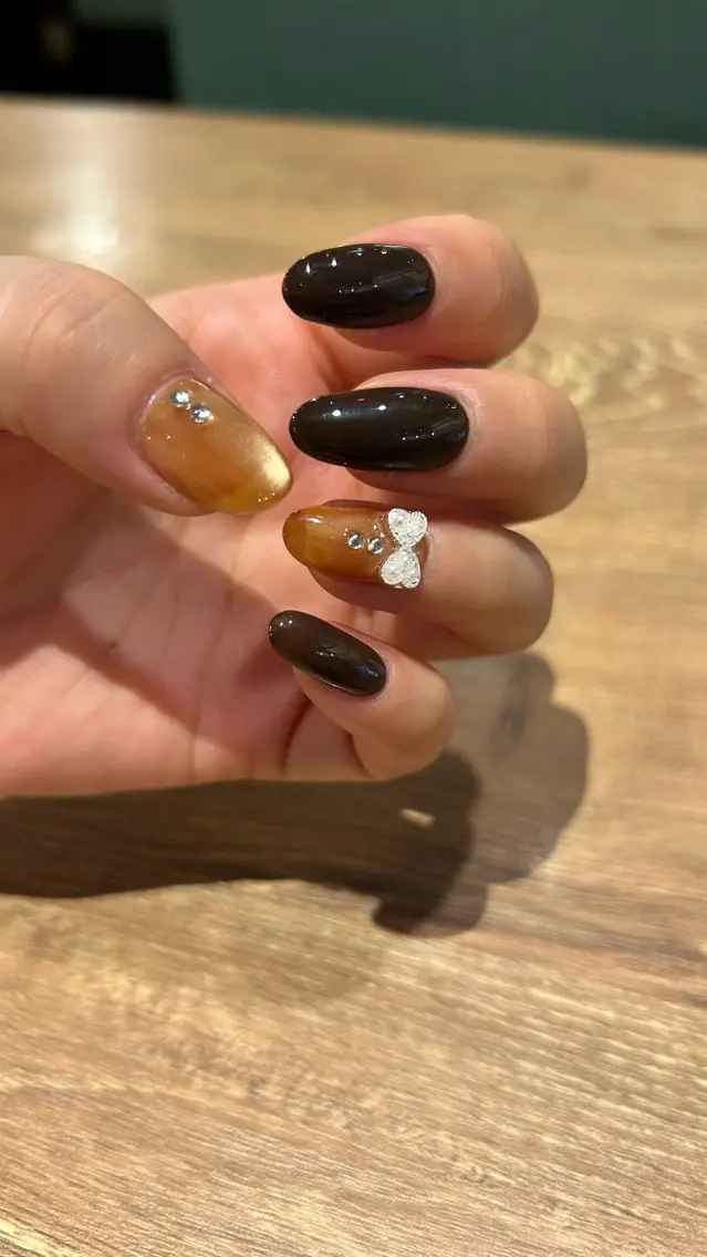 ネイル オーロラネイル ミラーネイル オフィスネイル ワンカラーネイル シンプルネイル ハンドネイル Cute Tips nailのネイルデザイン