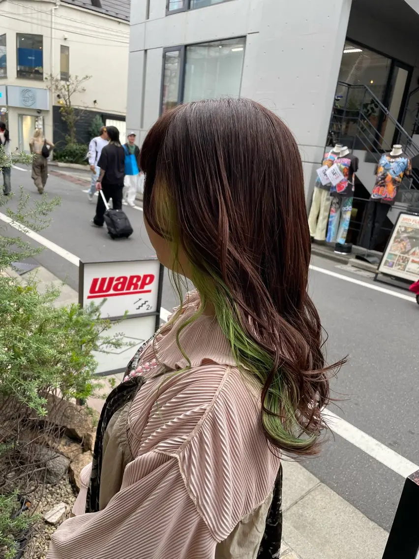 ロング カラー イヤリングカラー ヘアカラー トリートメント すぐ巻ける縮毛矯正 🍀勝倉　麗のヘアスタイル