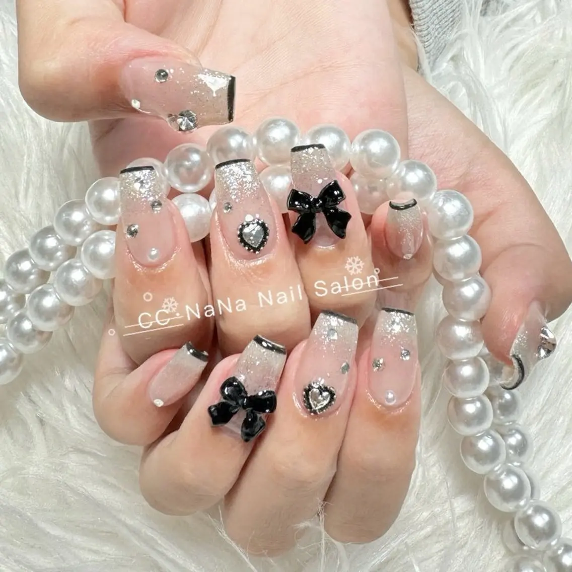 ネイル チークネイル フラッシュネイル ハート キラキラネイル 韓国ネイル ハンドネイル 💎CC・NaNa 韓国風ネイル🌙Cのネイルデザイン