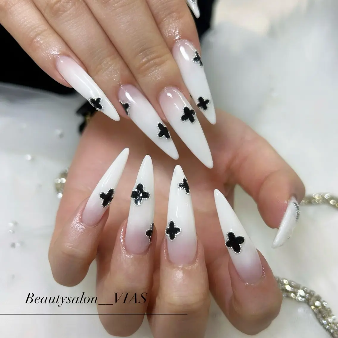 ネイル ハンドネイル VIAS 〜EYE&NAIL〜のマツエク・マツパデザイン