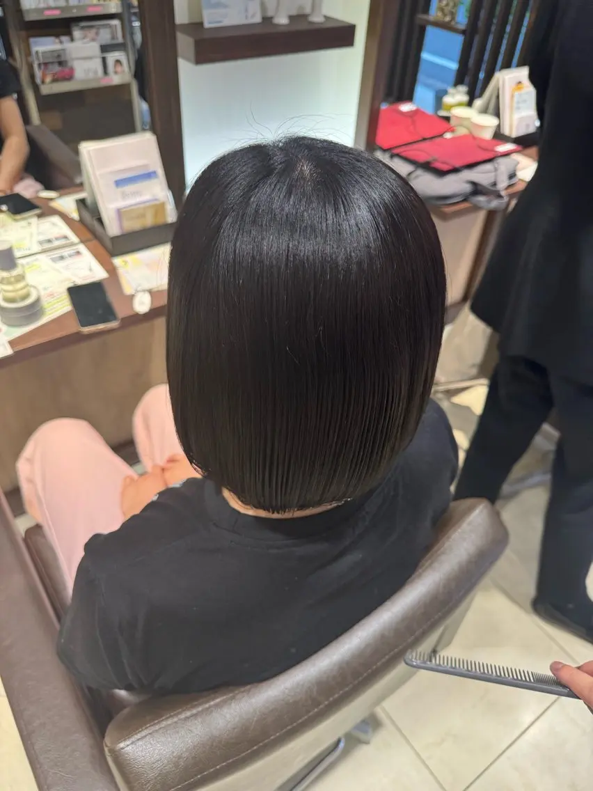 ショート カラー オガワ🫧 三越前のヘアスタイル