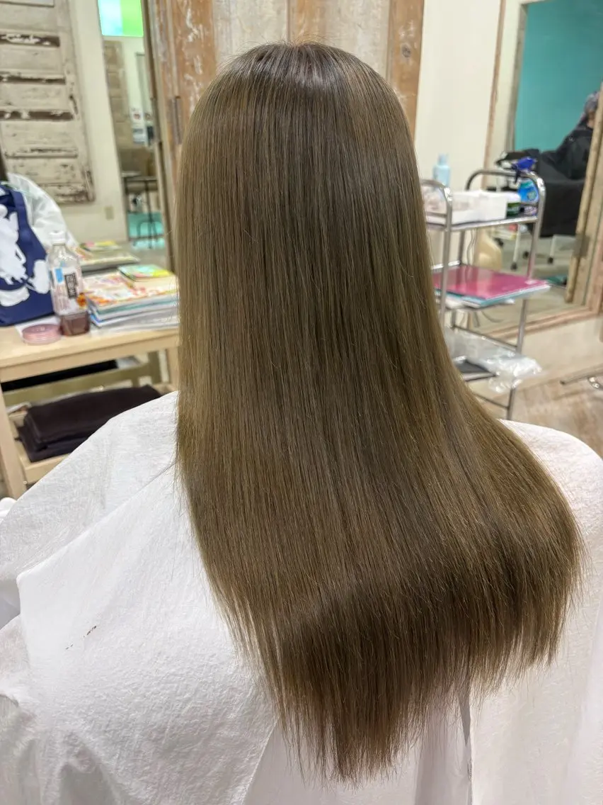 カラー 菊地 映香のヘアスタイル