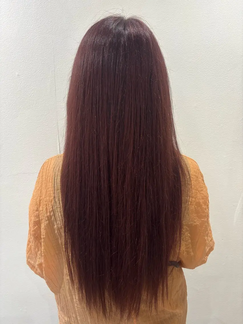 ロング カラー レッドカラー 望月 星音のヘアスタイル