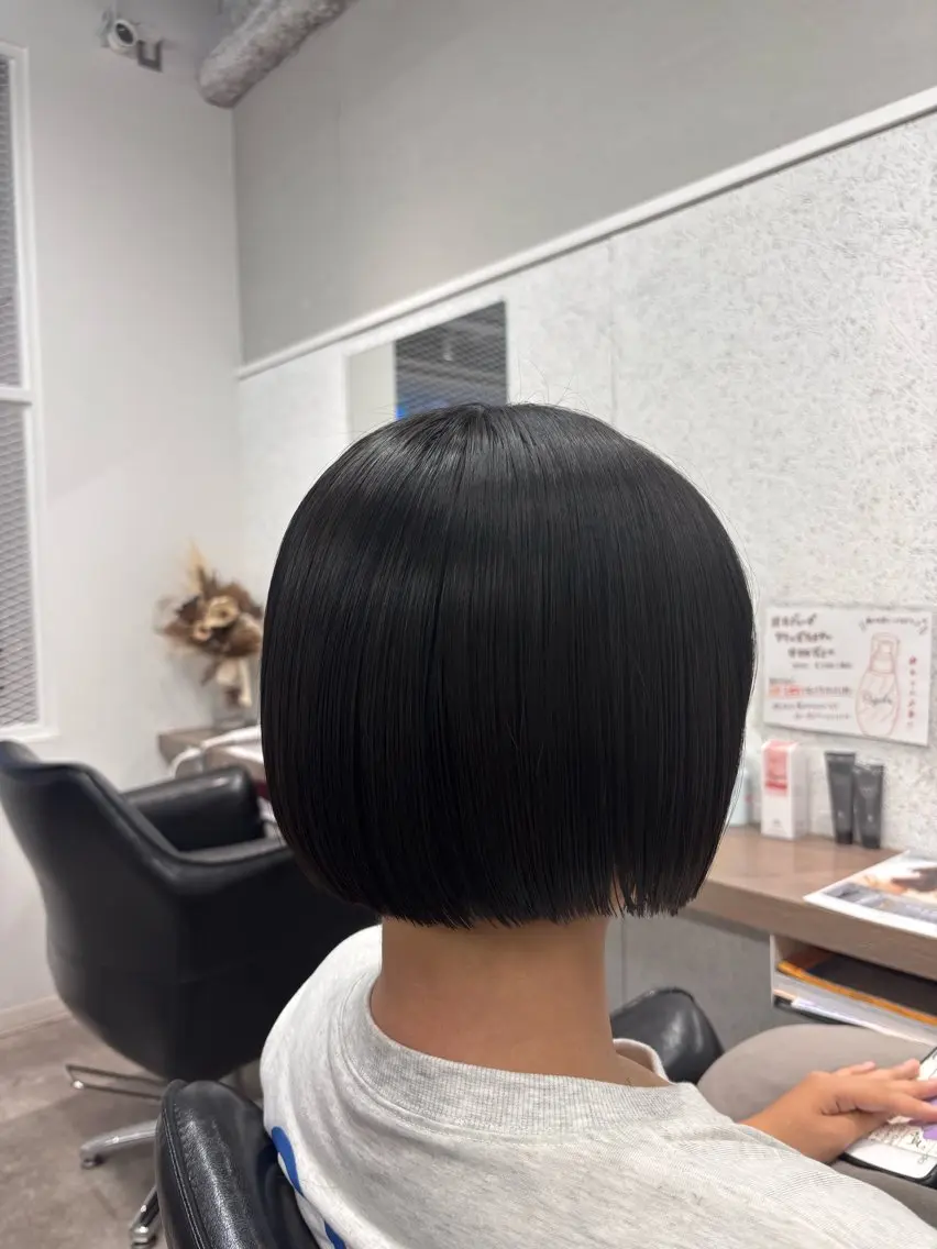 ショート 切りっぱなしボブ ボブ カット トリートメント ボブ/透明感カラー/ 髪質改善/🌙/ルナのヘアスタイル