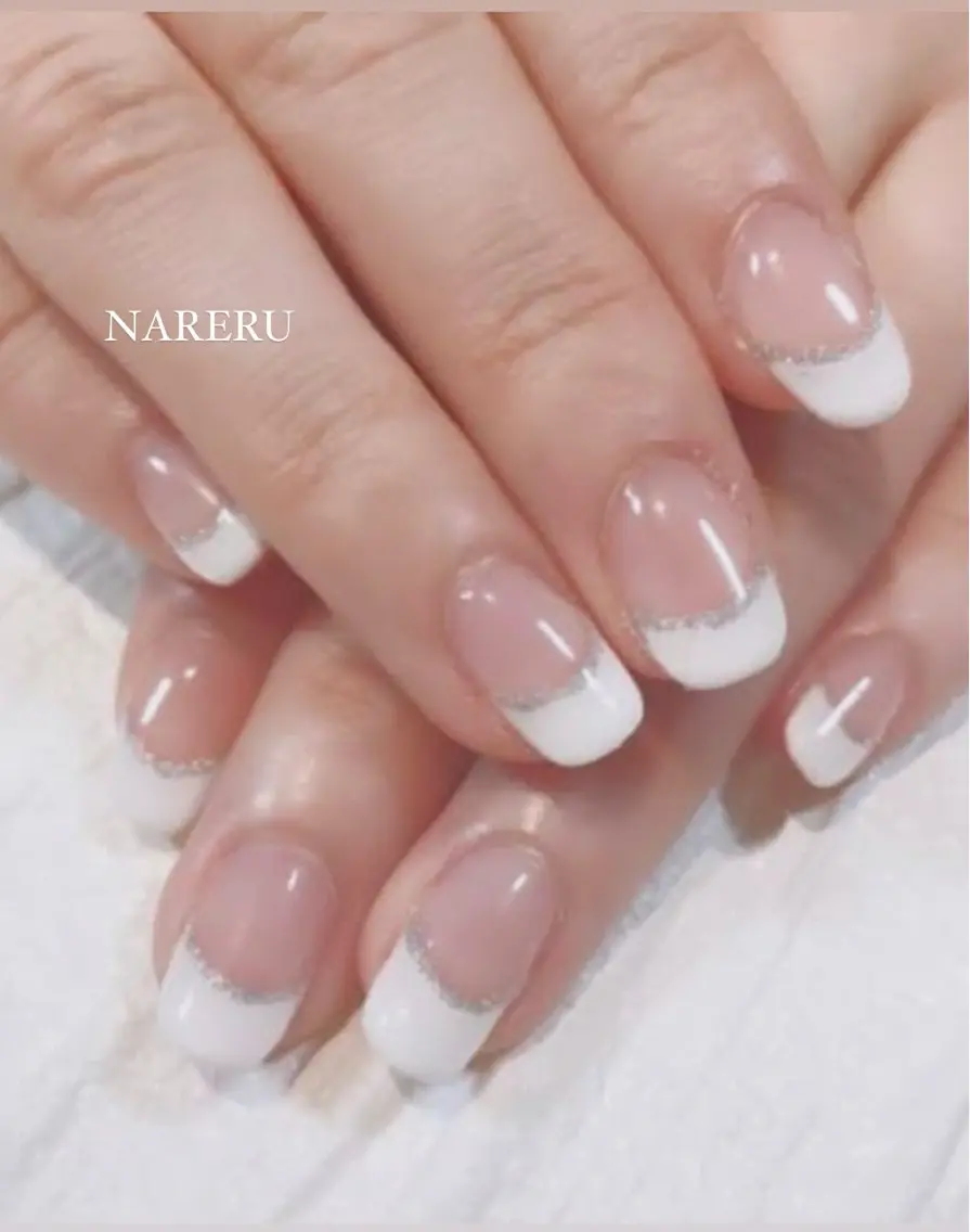 ネイル フレンチネイル ラメ(グリッター) NARERU rycomのマツエク・マツパデザイン