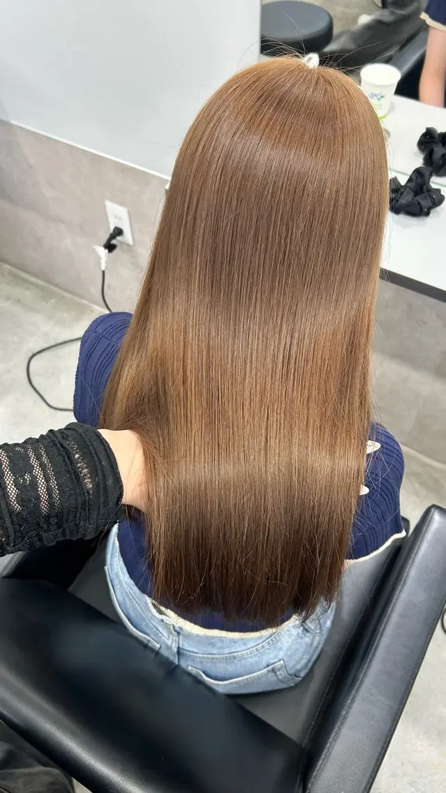 【ダメージ最小限＆透明感抜群】ブリーチなし艶Wカラー＋最高級トリートメント🪽🫧の写真