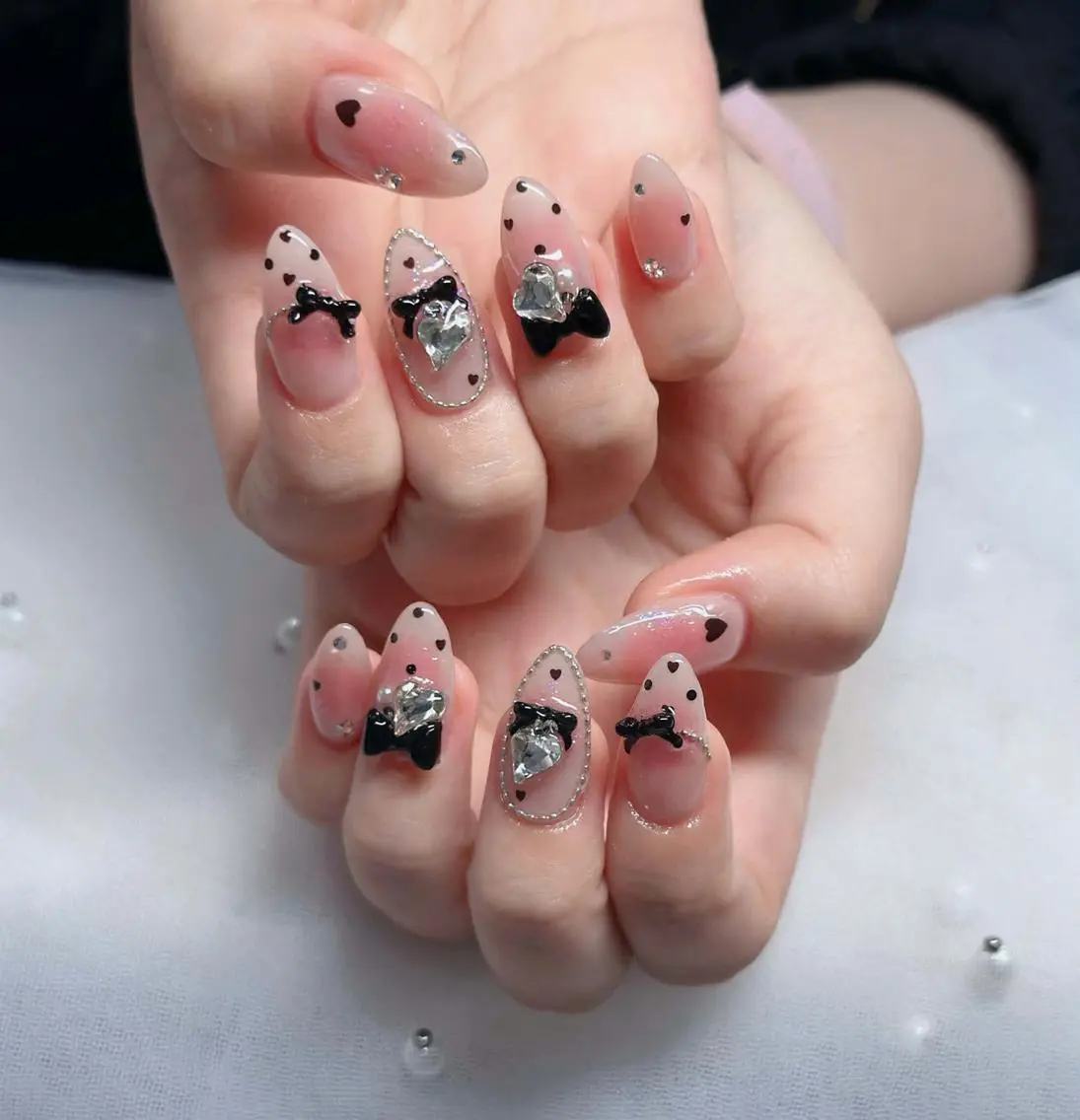 ネイル フレンチネイル ジェルネイル ハロウィン 韓国ネイル マグネットネイル ハンドネイル H.baby Nail Salonのネイルデザイン