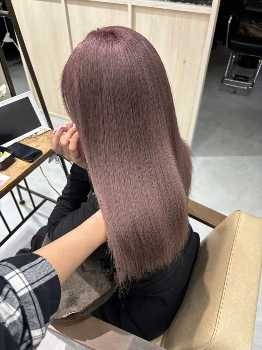 【髪質改善】リタッチブリーチカラー+再生トリートメントの写真