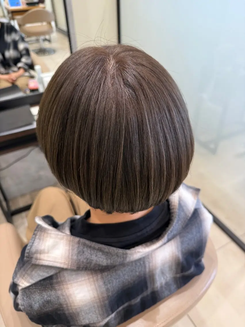 ショート ヘアカラー 艶髪┊︎垢抜けヘア ななみのヘアスタイル
