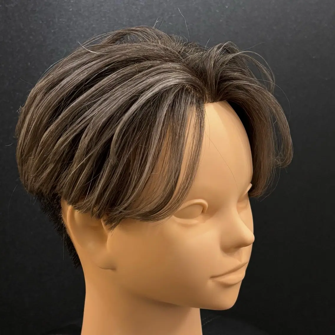 カラー メンズ メンズバレイヤージュ メンズブリーチ バレイヤージュ ベージュカラー ブリーチ カット ヘアカラー メンズ特化カットパー マカラー坂田柊のヘアスタイル