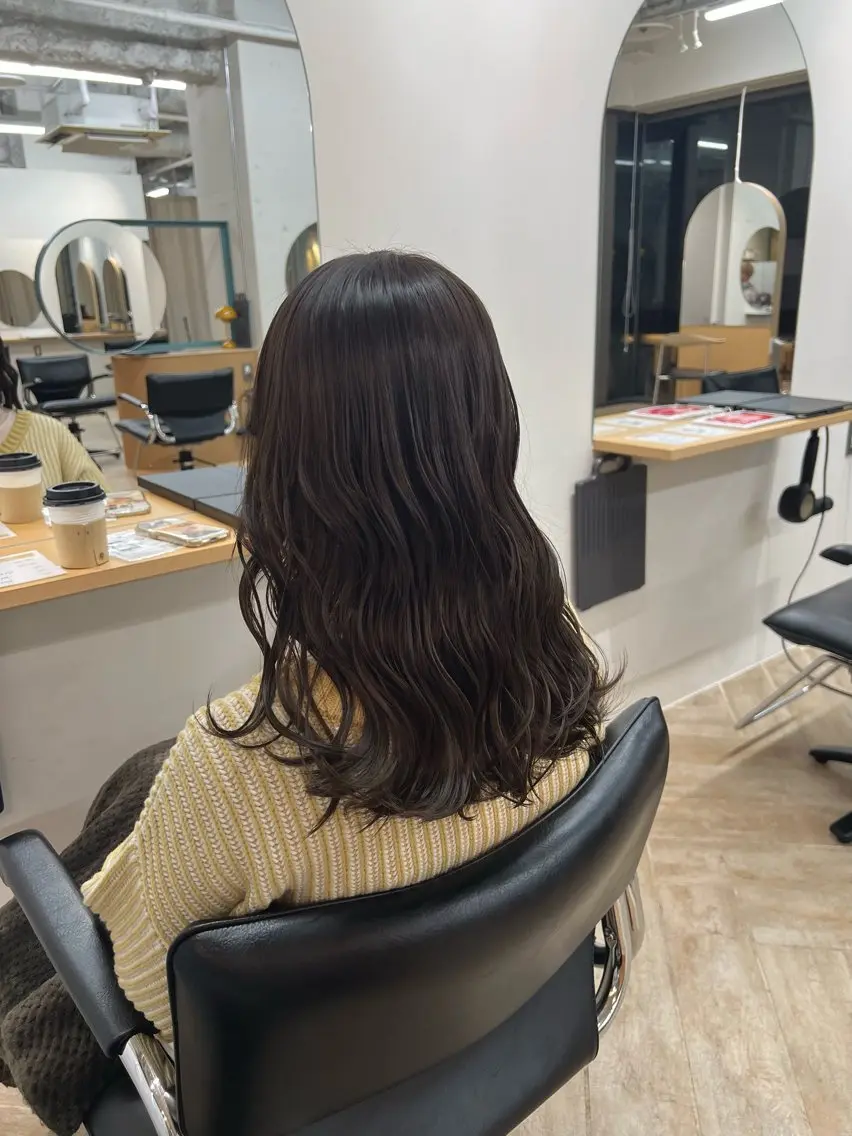 ミディアム カラー カット ヘアカラー トリートメント ベージュ/髪質改善 新潟/万代/井上佑のヘアスタイル