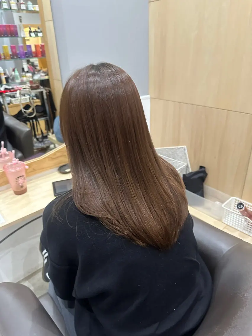 ミディアム カット ヘアカラー トリートメント miloc MOMOKAのヘアスタイル