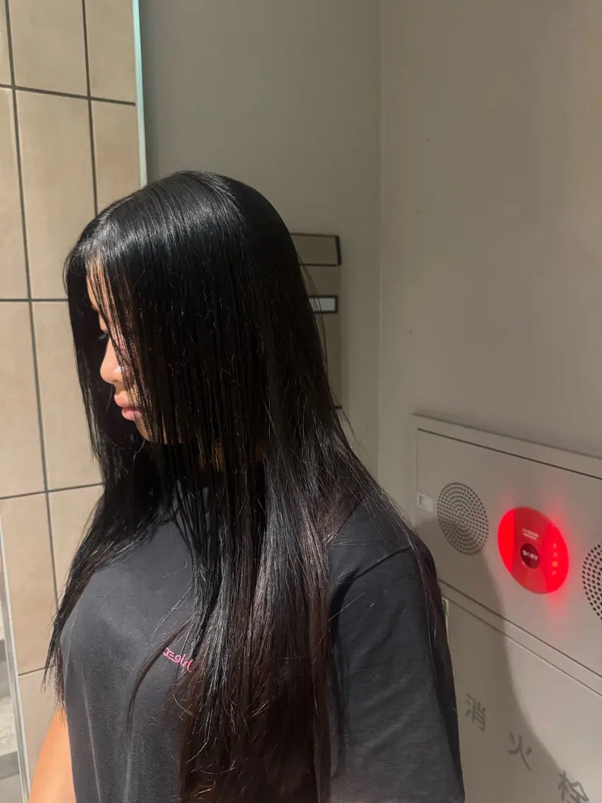 カラー ヘアカラー 櫻木 志穏のヘアスタイル