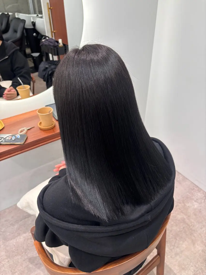 セミロング ヘアカラー 透明感カラー🫧 hana🎀のヘアスタイル