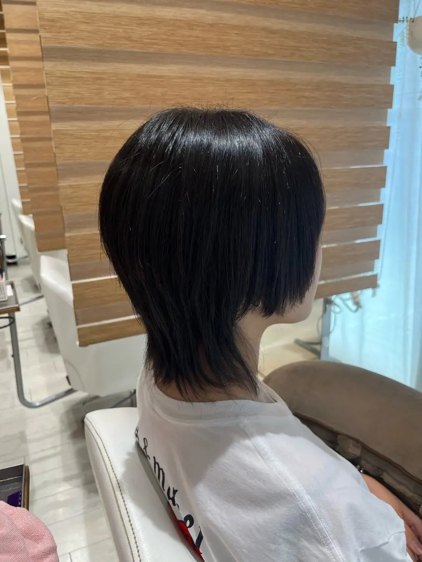 ショート ウルフカット 須藤 百合香のヘアスタイル
