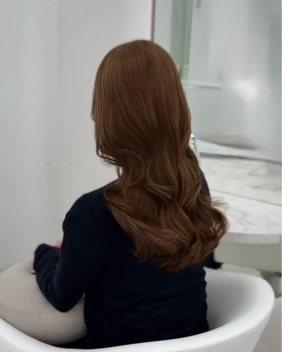 ロング カラー miyuu/ベージュ ブリーチなしWカラーのヘアスタイル