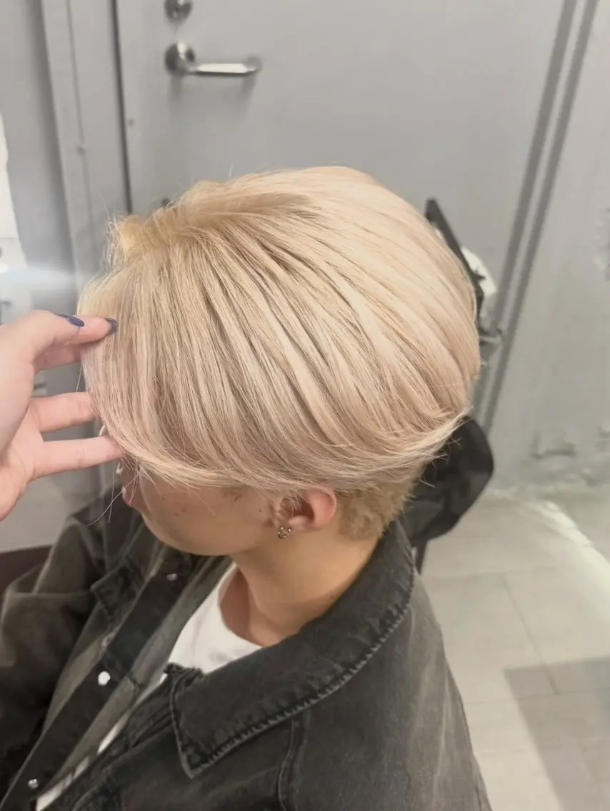 ショート カラー メンズ メンズブリーチ ブリーチ ヘアカラー トリートメント RIN 中明度韓国ヘアのヘアスタイル