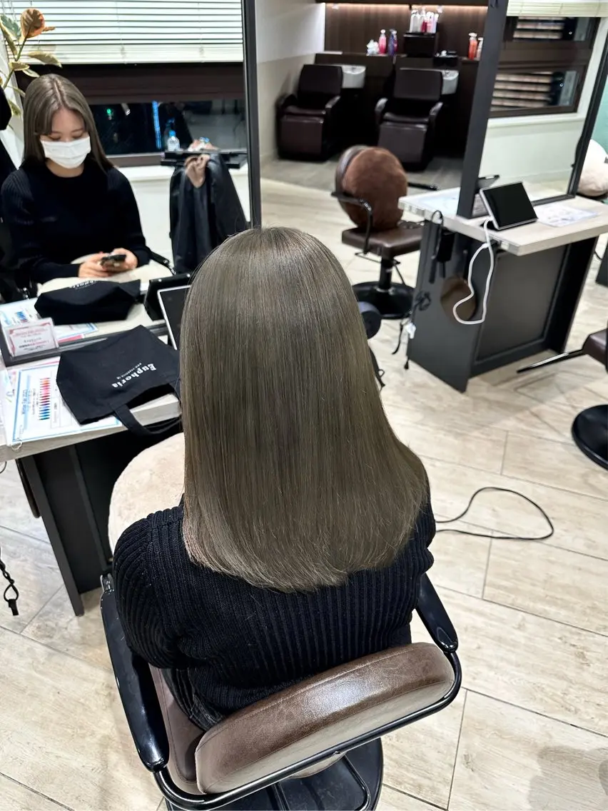 ミディアム カラー カナ🌀銀座/ レイヤー/透明感のヘアスタイル