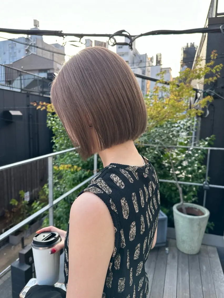 ❤️🔥【ボブ限定】❤️🔥ブリーチ・オンカラー➕カット (ボブ/ハイトーン/ニュアンスカラー/ミニボブ)の写真
