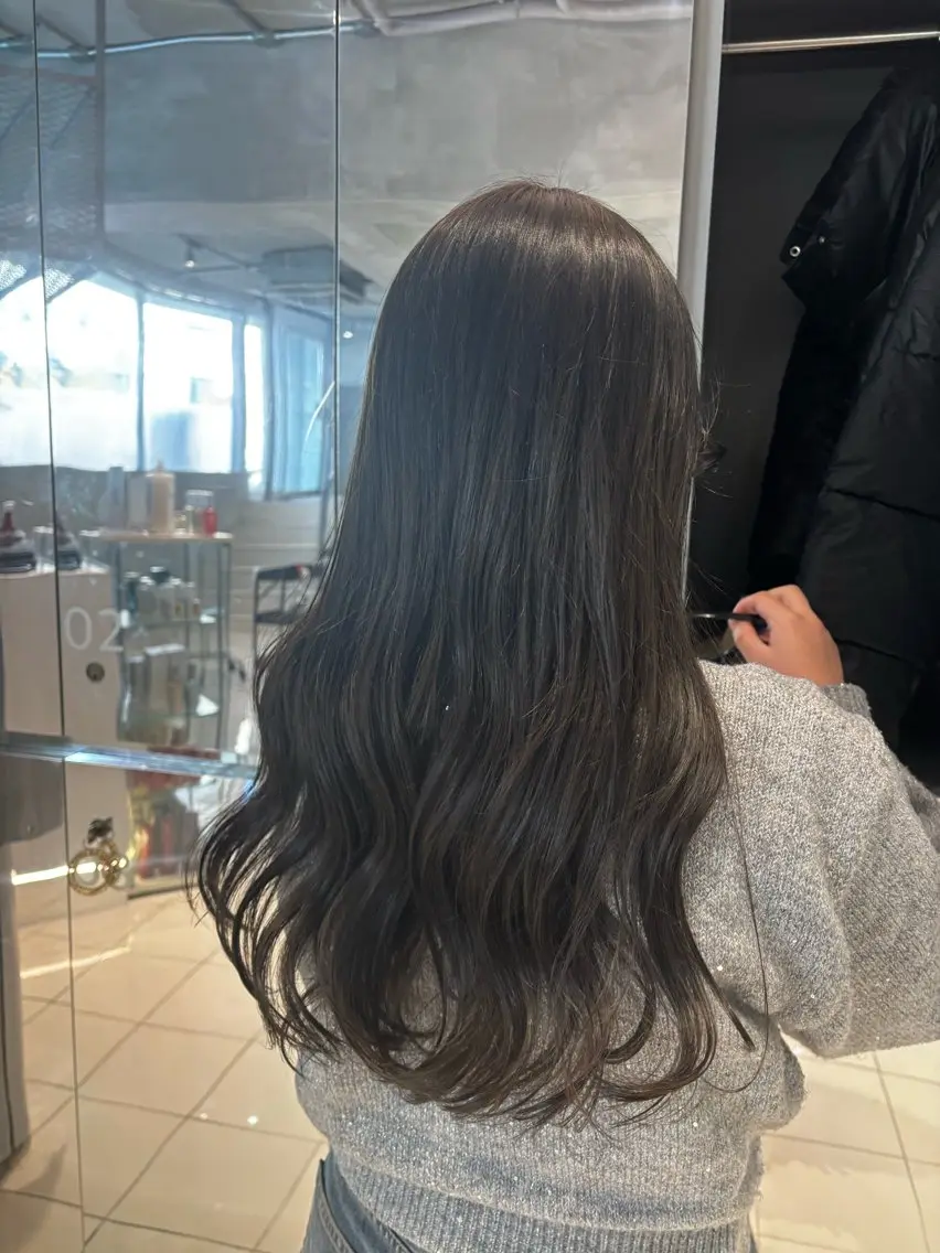 ロング ヘアカラー 透明感ブラウン🍪 ヒナノのヘアスタイル