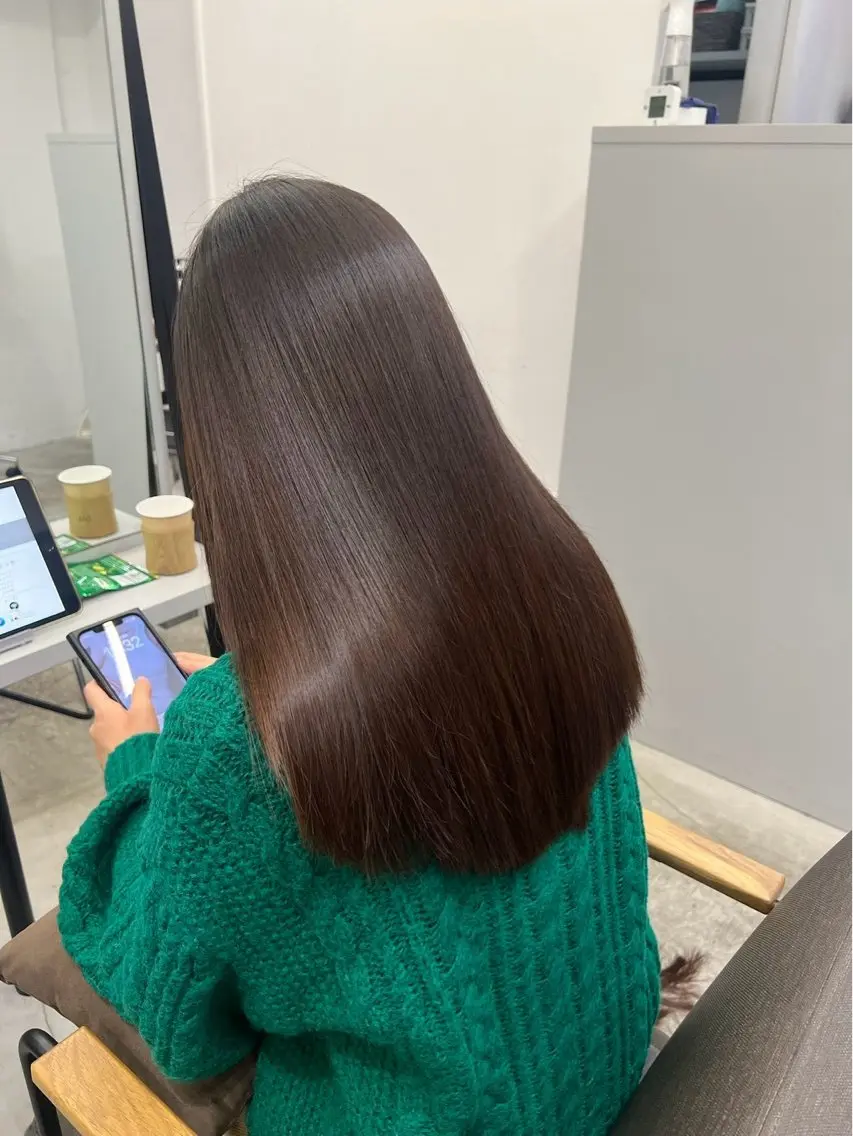 ロング パーマ 髪質改善 レイヤーカット 縮毛矯正 トリートメント 酸性ストレート 縮毛矯正 🍒モテ暖色カラー × うる艶✧ ゆなのヘアスタイル