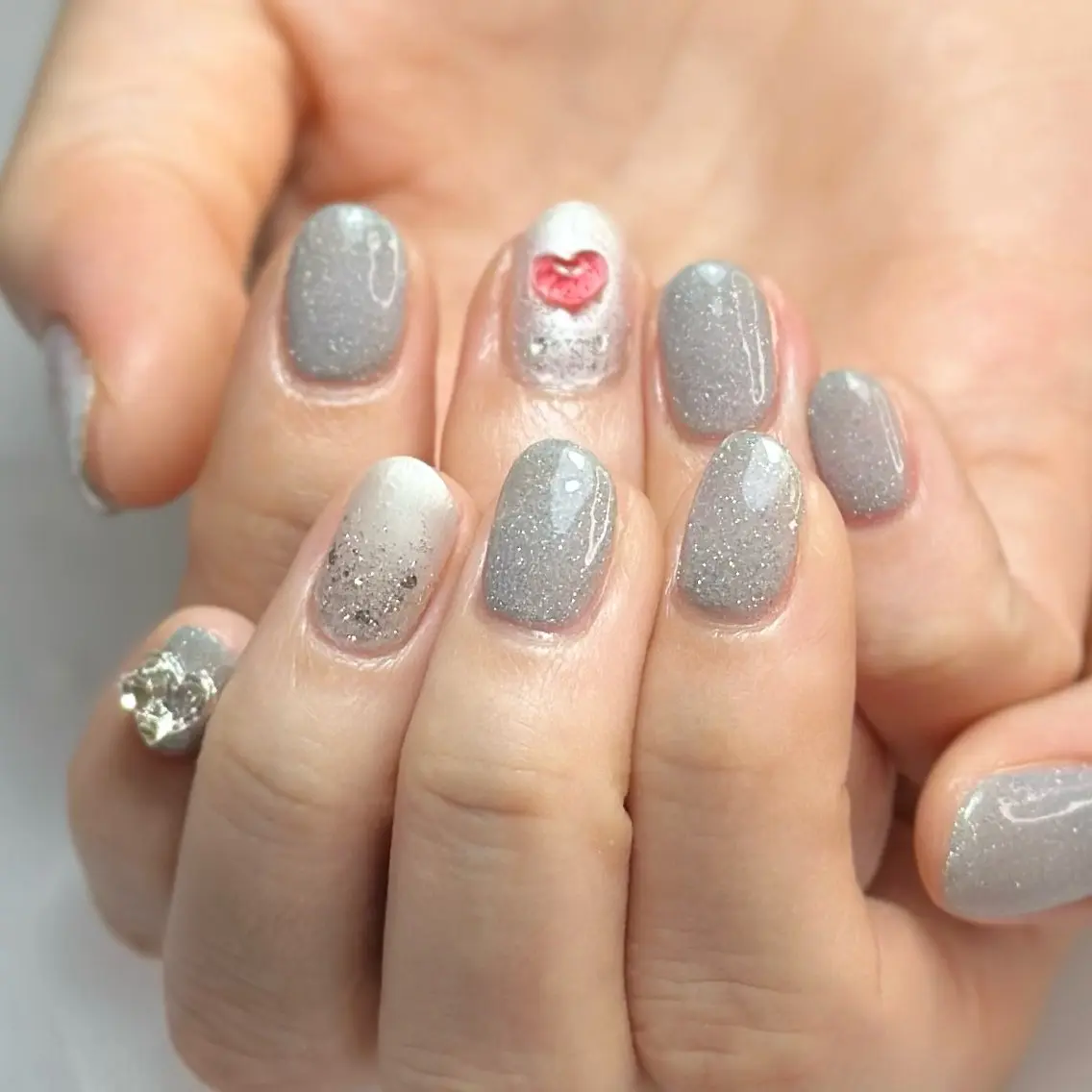 ネイル ストーンネイル HAIR&MAKE POSH 日暮里のネイルデザイン