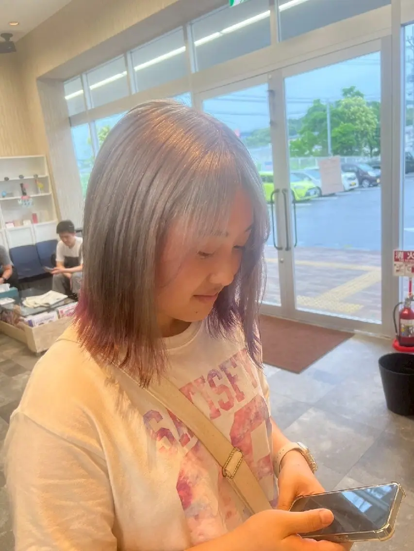 ミディアム カラー 古橋 瑞希のヘアスタイル