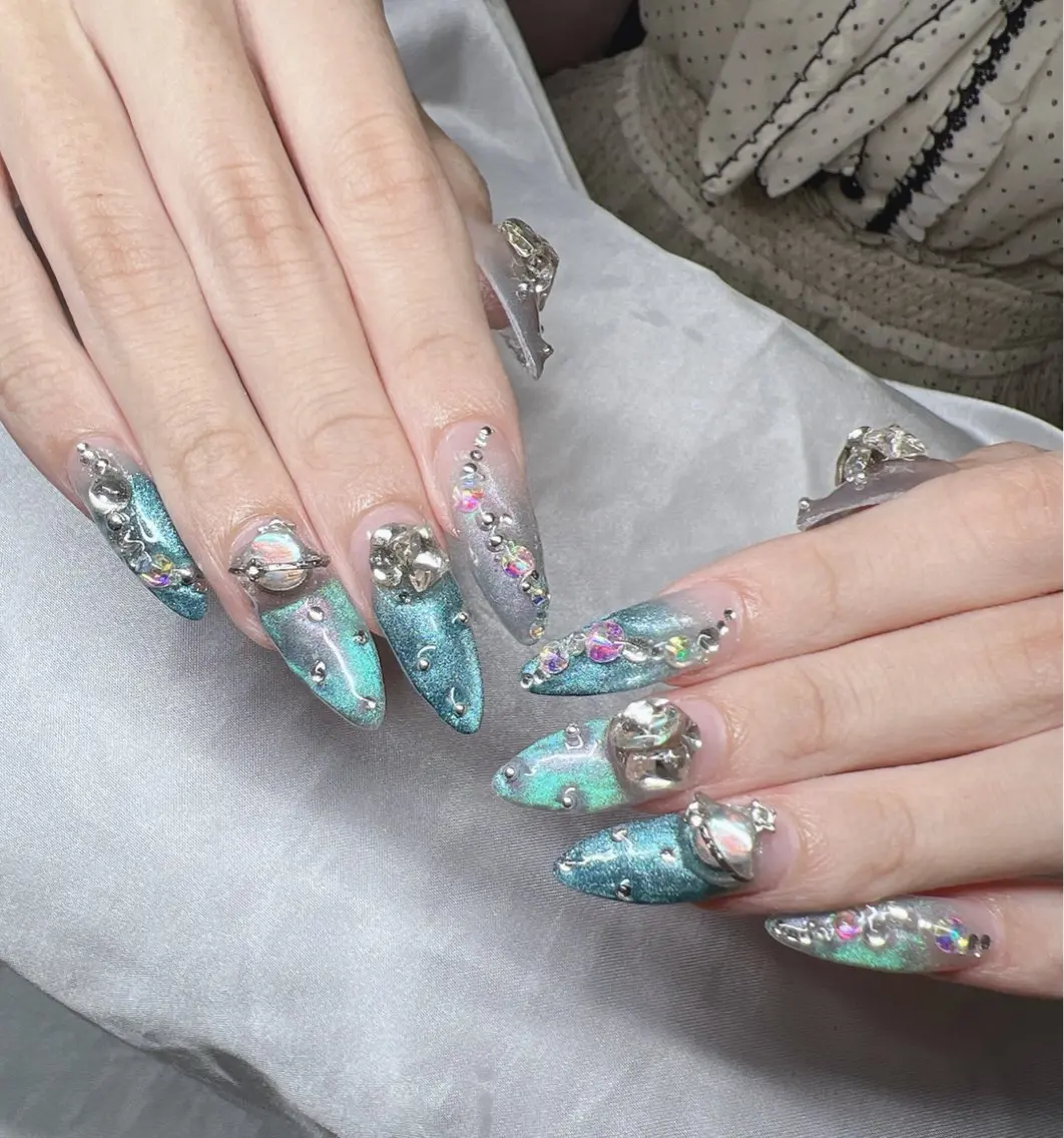 ネイル 長さ出し グラデーション 卒業式 キラキラネイル マグネットネイル ハンドネイル Lee Nailsのネイルデザイン