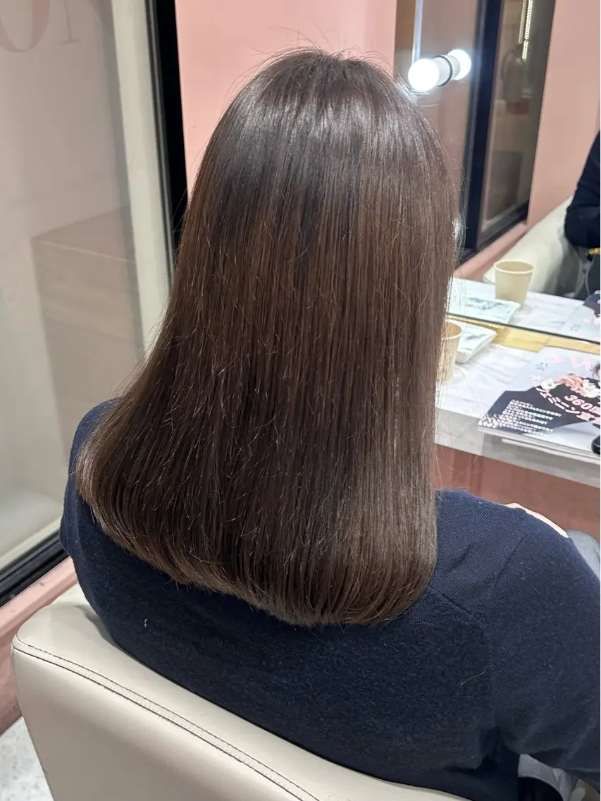 ミディアム カラー 透明感カラー グレージュ パープルカラー Chérie Honokaのヘアスタイル