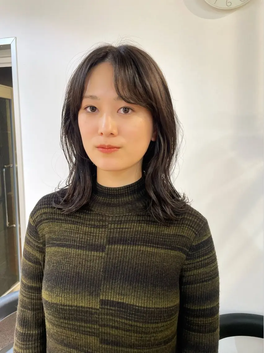 ミディアム カラー オリーブカラー カット ヘアカラー トリートメント fit/ madokaのヘアスタイル