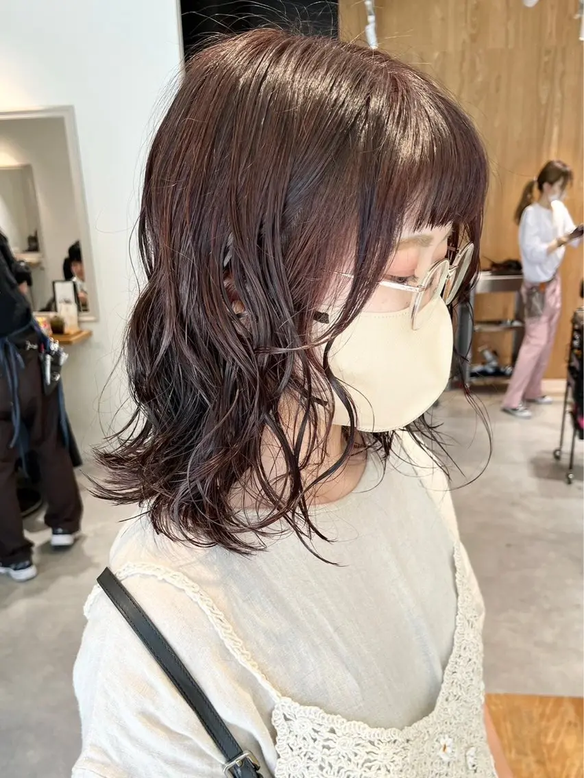 ミディアム 俵 菜月のヘアスタイル