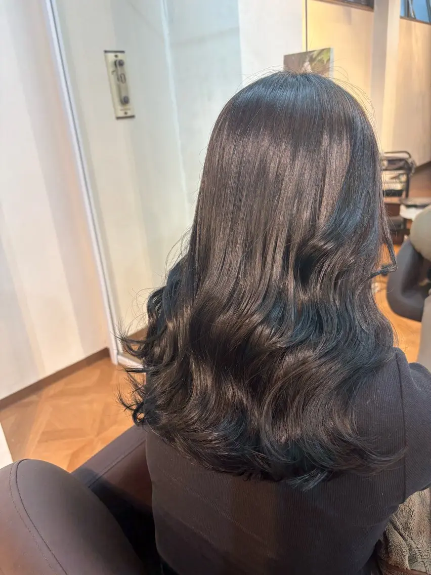 🌷カット+ ブリーチなしワンカラー + 1step トリートメント🌷の写真