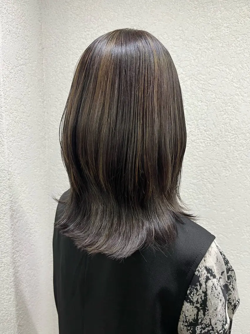 カラー ハイライトカラー ヘアカラー トリートメント 💙 Tomoka💜のヘアスタイル