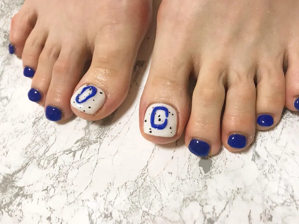 ネイル ブルー フットネイル ニュアンスネイル シンプルネイル 春ネイル フットネイル nail fufla ♡yamane♡のネイルデザイン