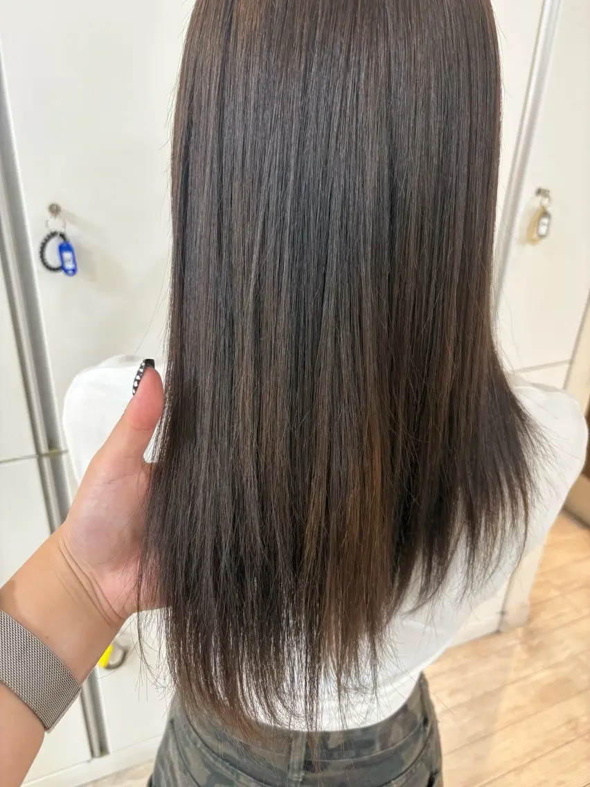 ミディアム 顔まわりレイヤー 顔周りカット 外国人風カラー ハイライト レイヤーカット CREA渋沢 モデル募集🌺アイナのヘアスタイル