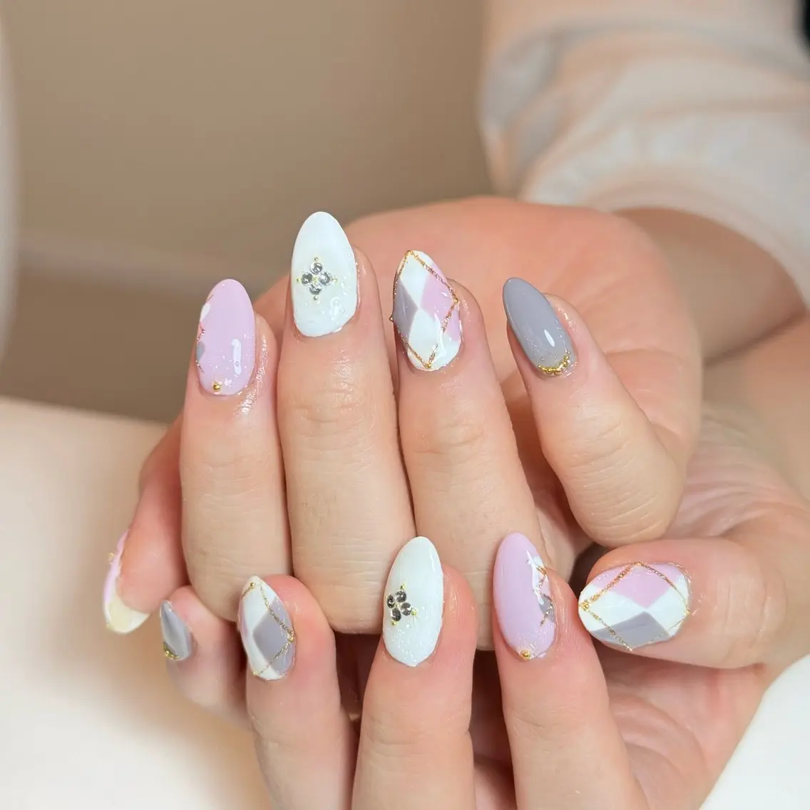 ネイル チークネイル フレンチネイル グラデーション キラキラネイル 韓国ネイル ハンドネイル Risa_ Nailのネイルデザイン