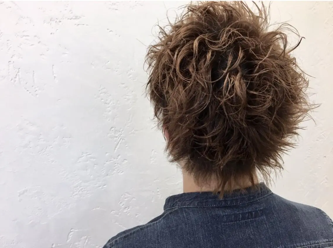 メンズ モヒカン メンズパーマ メンズツイストパーマ ツイストパーマ カット 鈴木 翔梧のヘアスタイル