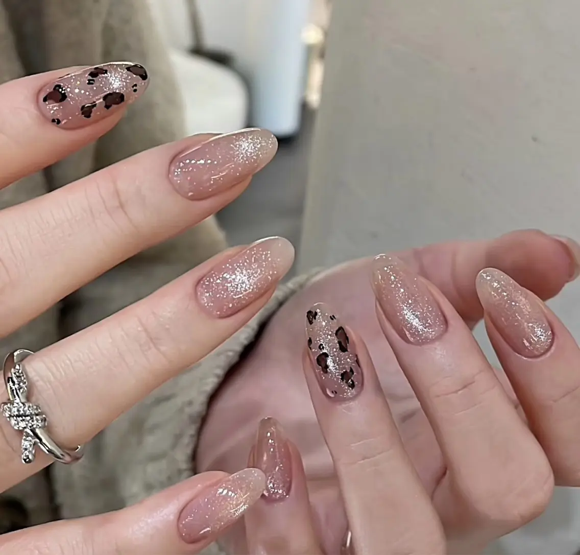 ネイル ボルドー ブラウン フットネイル フレンチネイル グラデーション ハンドネイル Lynn_ Nailのネイルデザイン