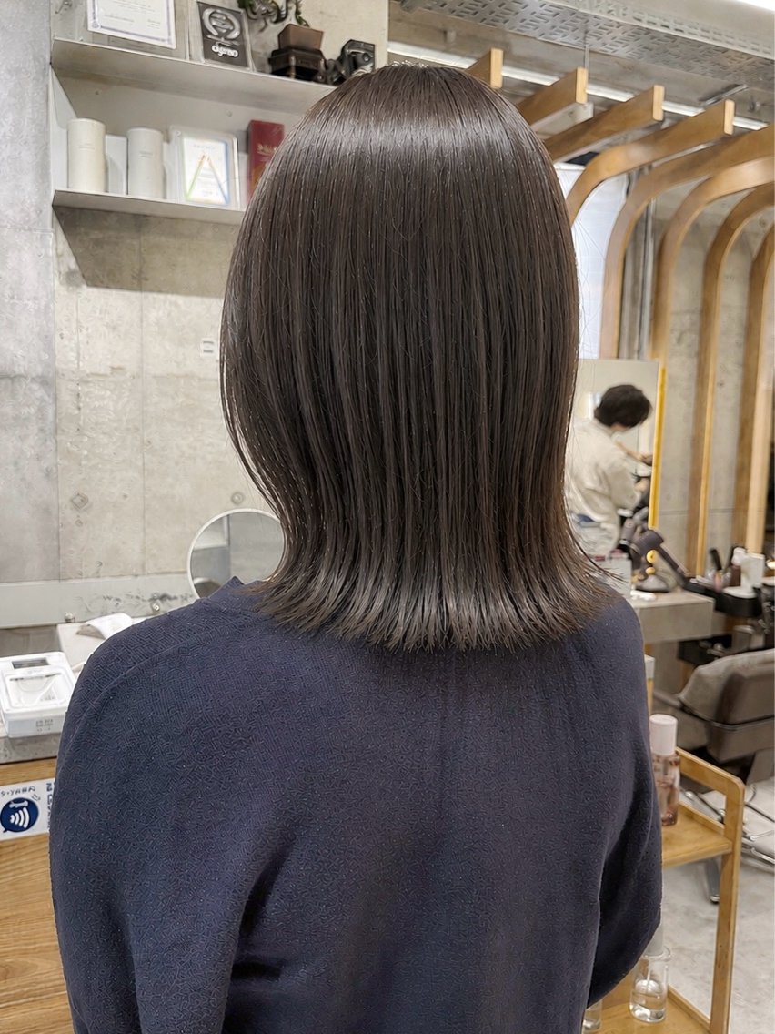 ミディアム 切りっぱなしボブ ボブ 縮毛矯正 カット トリートメント 縮毛矯正×ボブ🥣 オイカワ レイのヘアスタイル