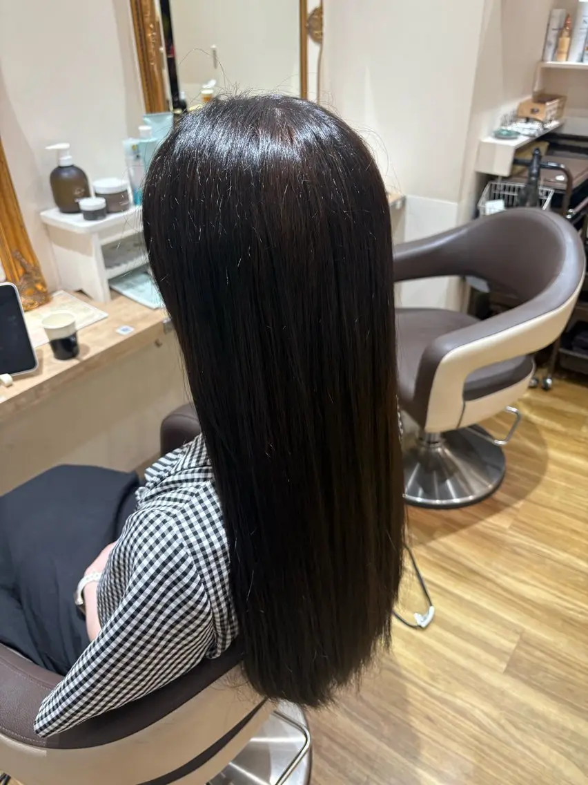 ロング 縮毛矯正 阪間 遼平のヘアスタイル