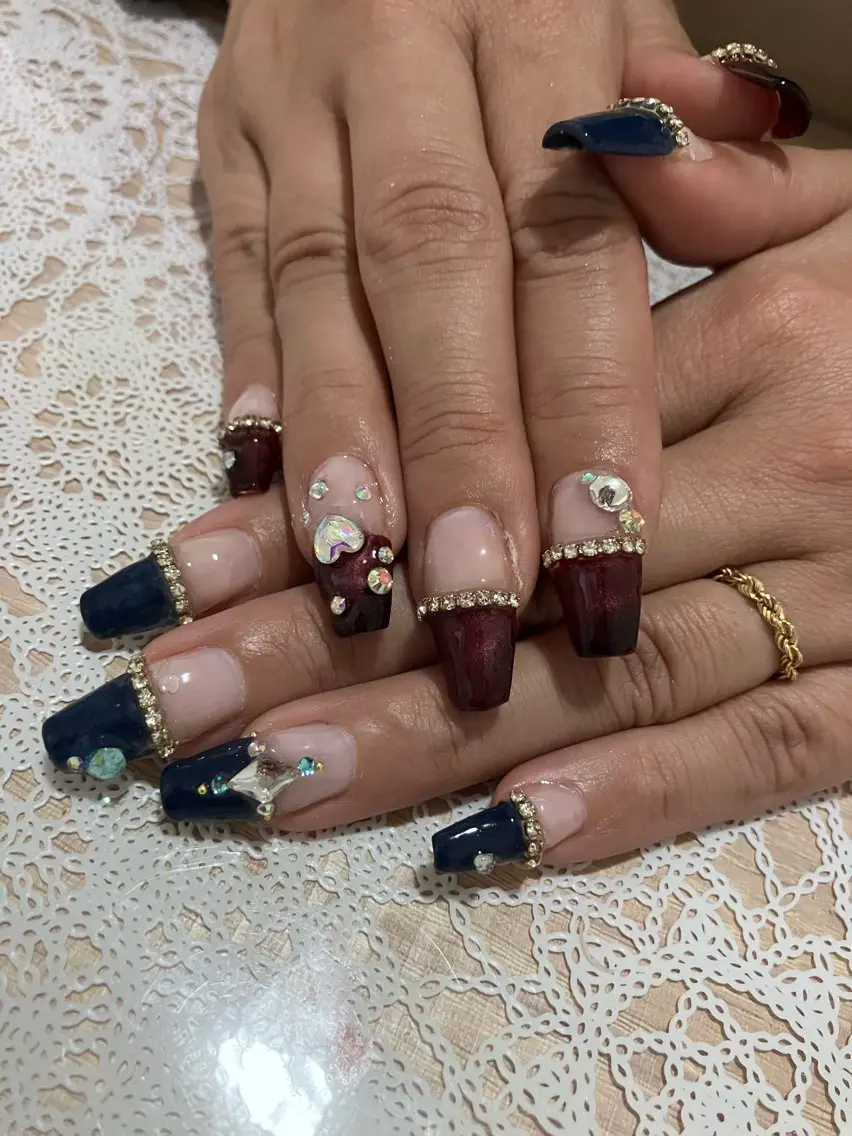 長さだし♡フルカバーチップでの長さだしネイルです♡綺麗に長く、更に指長効果✨の写真