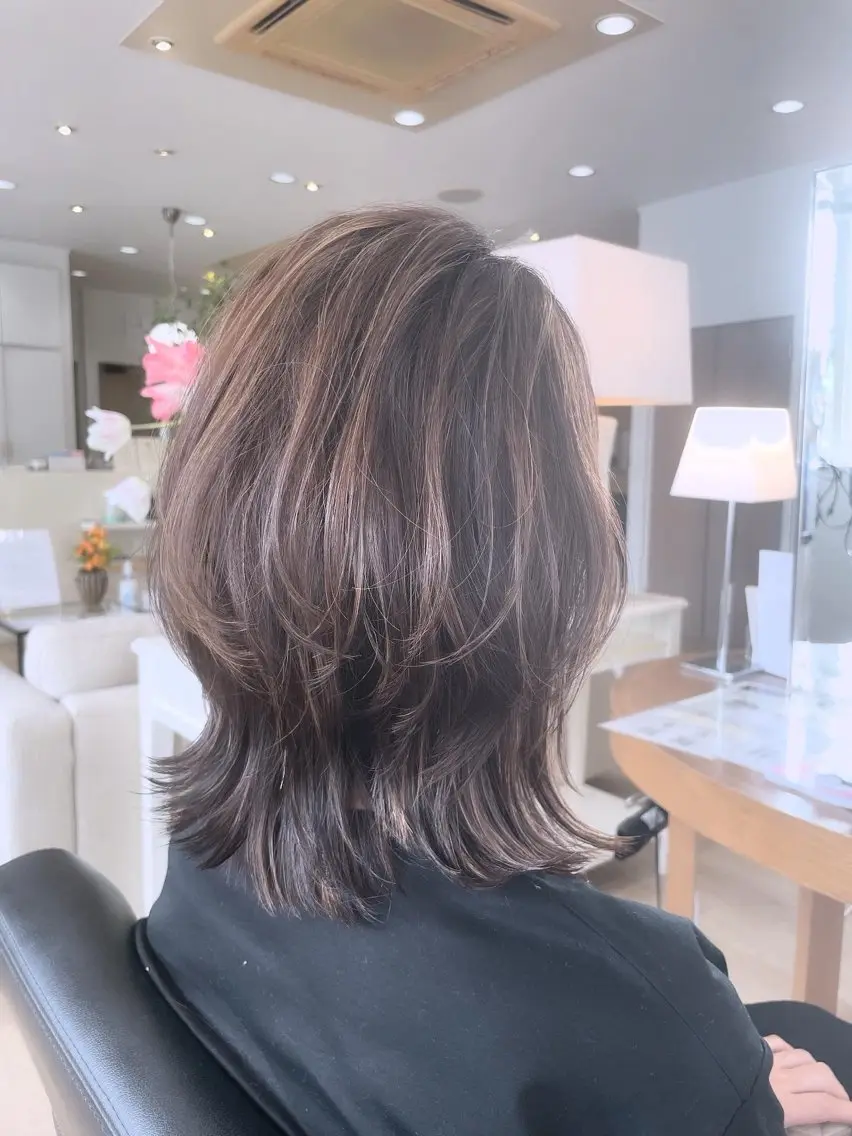ミディアム カラー カット ヘアカラー トリートメント 小酒井 智洋のヘアスタイル