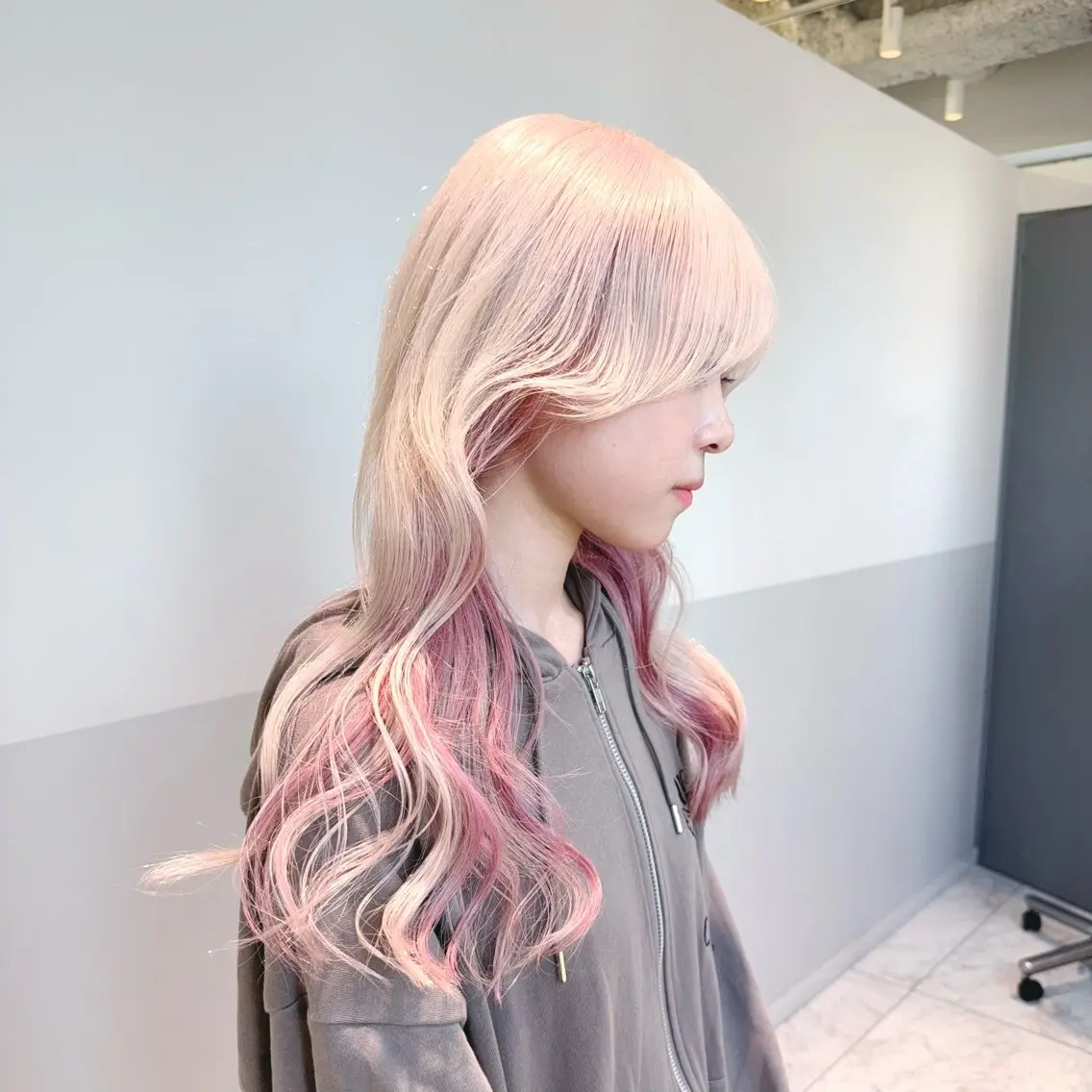 ロング カラー ヘアアレンジ メンズ ヘアカラー トリートメント ブリーチ博士 MASATOのヘアスタイル