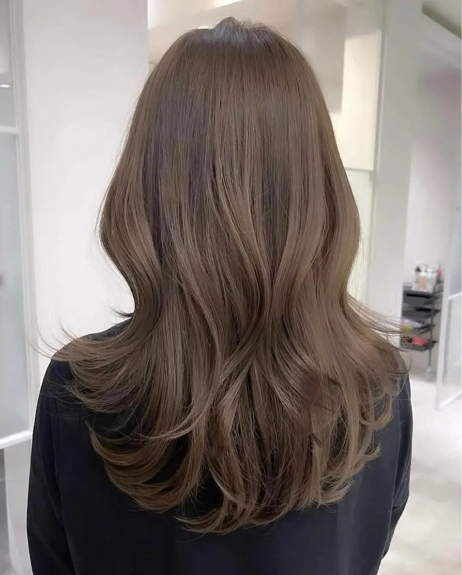 ロング カラー ブリ—チ🌈カラ— 🌀パ—マ🌿ちえのヘアスタイル