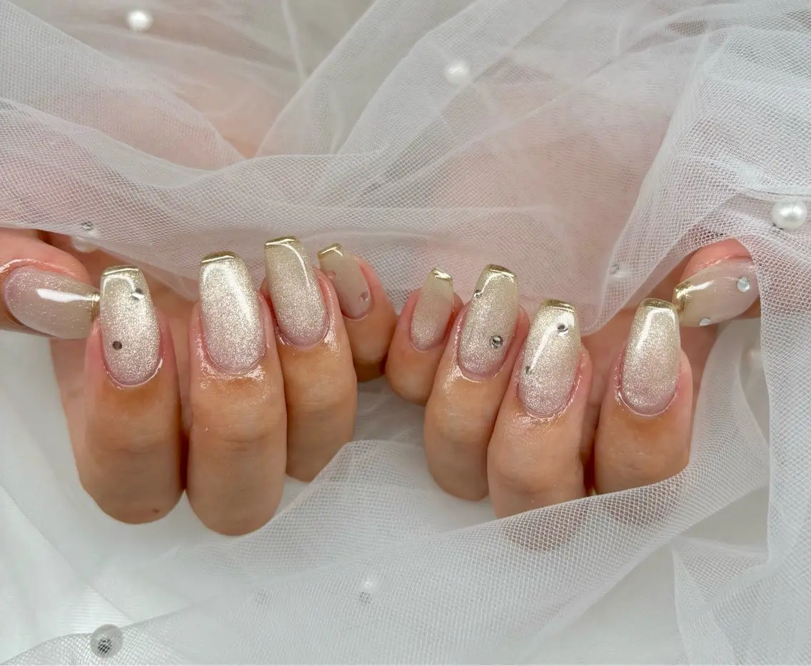 ネイル マグネットネイル ミラーネイル ハンドネイル NAILSALON ViViのネイルデザイン