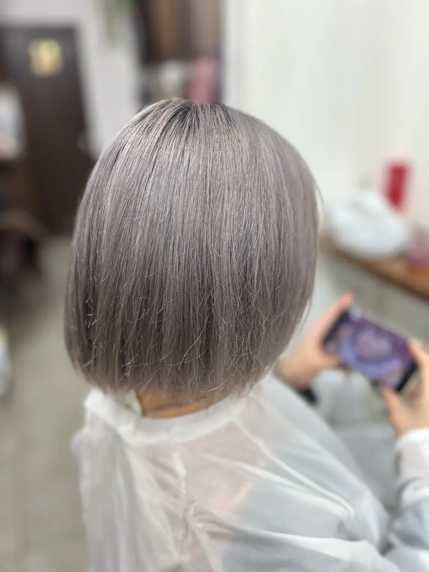 カラー 最高級エクステ /羽エクステ白石宇由のヘアスタイル