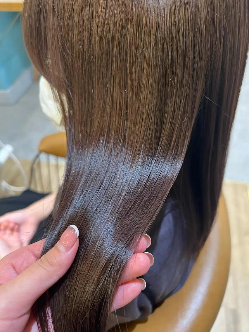 💄カット+縮毛矯正+艶カラー+高保湿トリートメントの写真