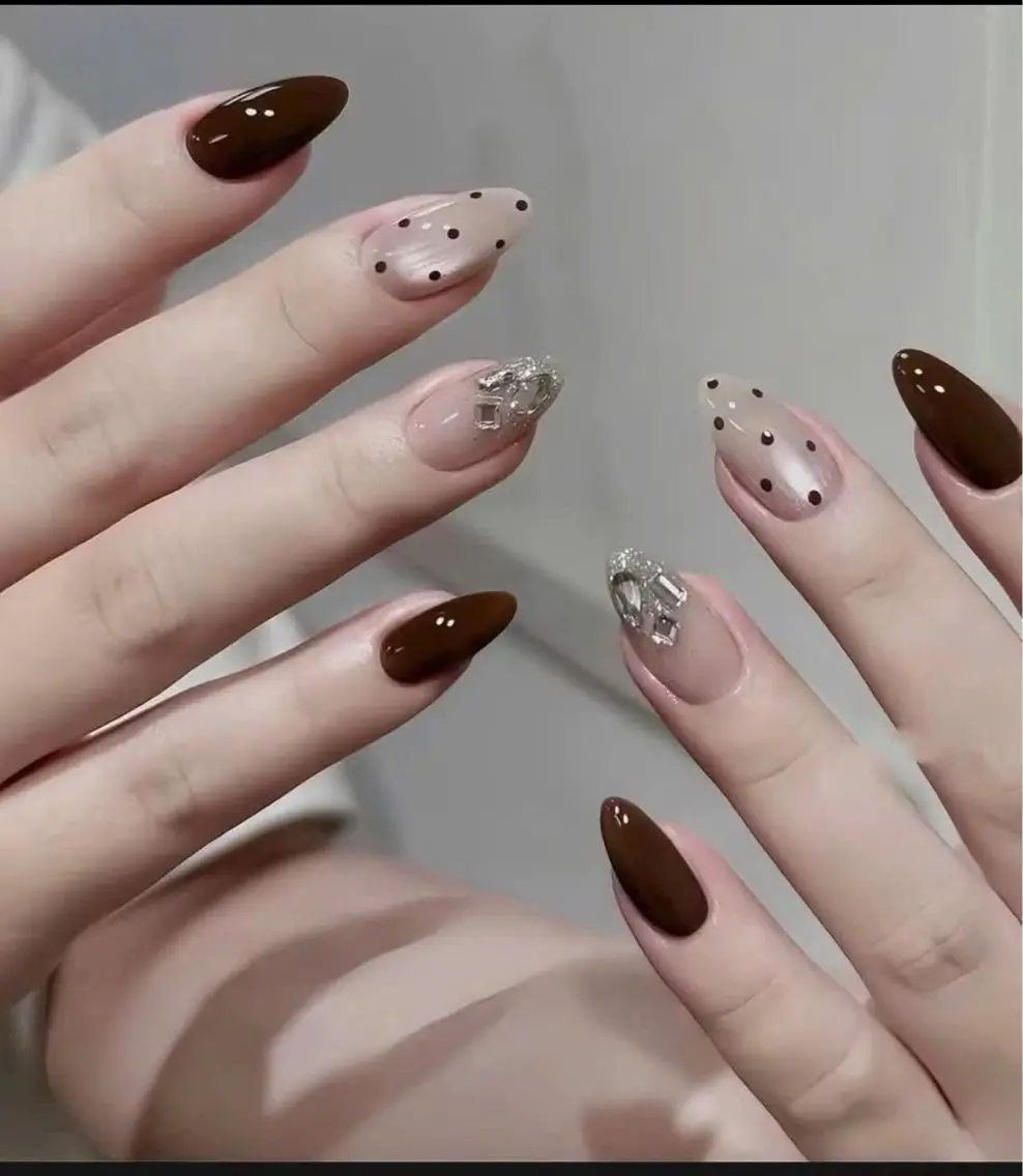 ネイル フラッシュネイル フレンチネイル グラデーション キラキラネイル 韓国ネイル ハンドネイル Hy nailsのネイルデザイン