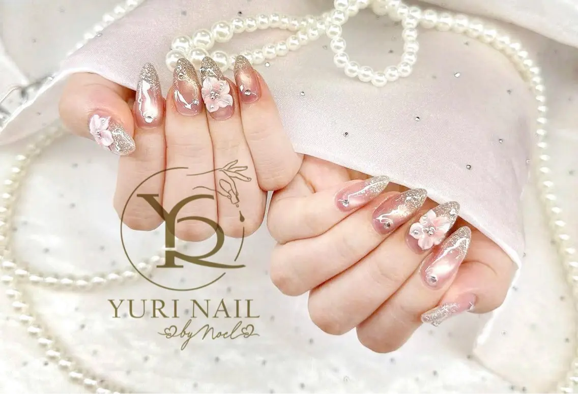 ネイル チークネイル フットネイル フレンチネイル グラデーション キラキラネイル ハンドネイル フットネイル ハンドケア YURI Nail Funabashiのネイルデザイン